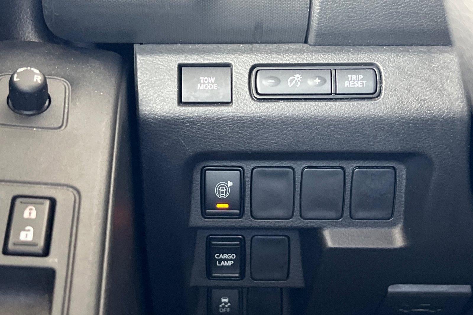 2022 Nissan Frontier Crew Cab SV 4x2