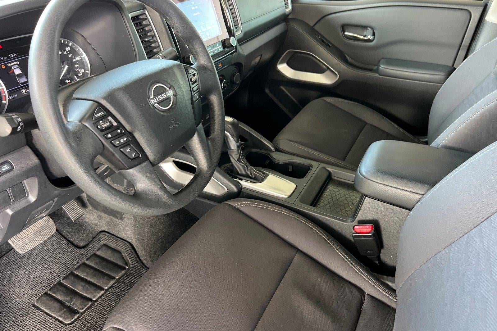 2022 Nissan Frontier Crew Cab SV 4x2