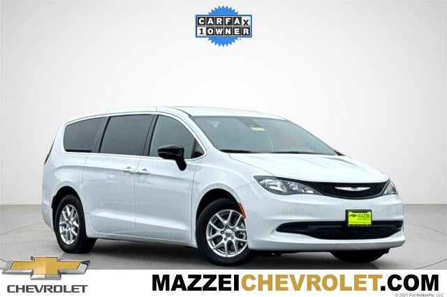 2025 Chrysler Voyager LX