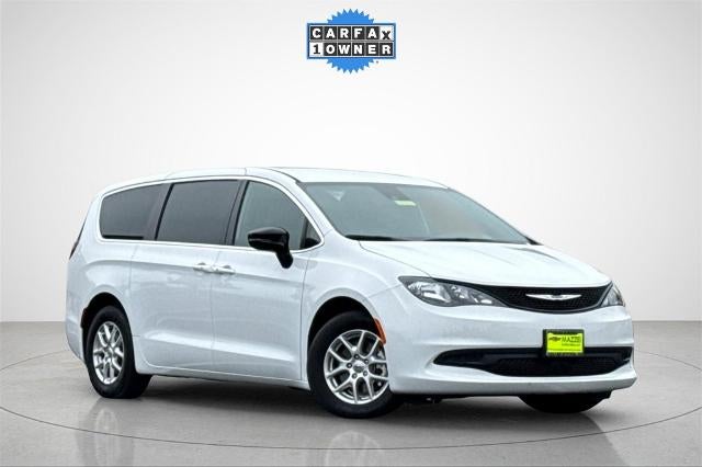2025 Chrysler Voyager LX