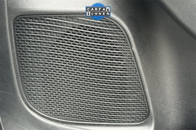 2025 Chrysler Voyager LX