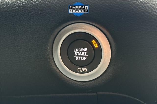 2025 Chrysler Voyager LX