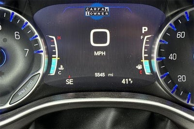 2025 Chrysler Voyager LX