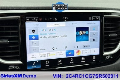 2025 Chrysler Voyager LX