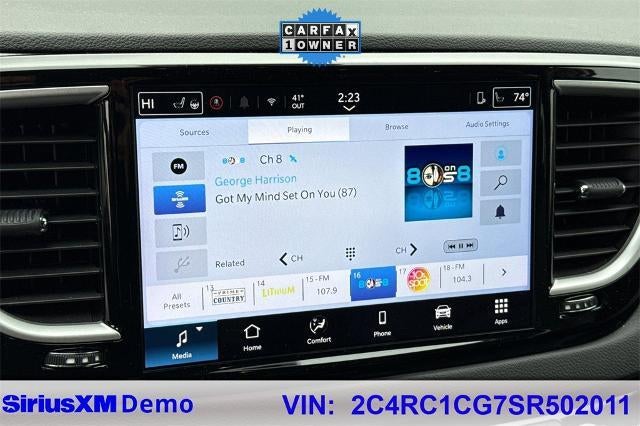 2025 Chrysler Voyager LX