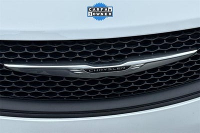 2025 Chrysler Voyager LX