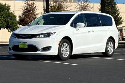 2020 Chrysler Pacifica Touring