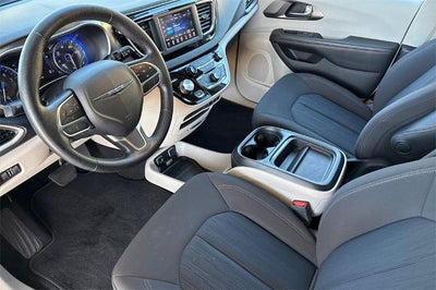 2020 Chrysler Pacifica Touring