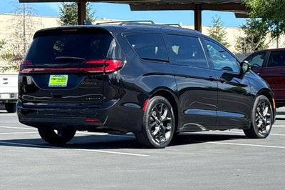 2025 Chrysler Pacifica Limited
