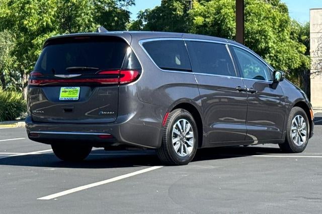 2022 Chrysler Pacifica Hybrid Touring L