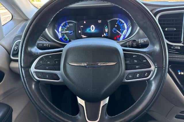 2022 Chrysler Pacifica Hybrid Touring L