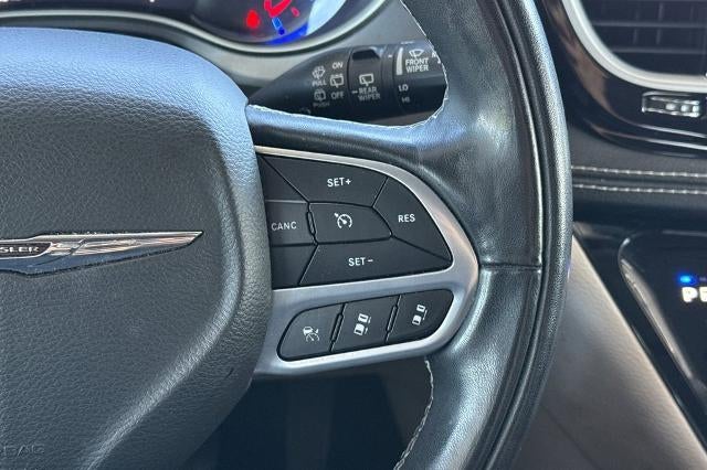 2022 Chrysler Pacifica Hybrid Touring L