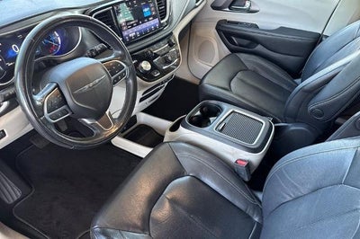 2022 Chrysler Pacifica Hybrid Touring L