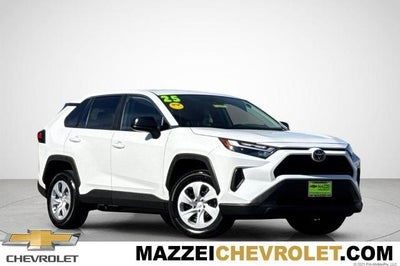 2025 Toyota RAV4 LE