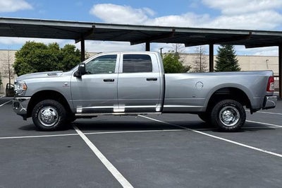 2024 RAM 3500 Tradesman Crew Cab 4x4 8' Box