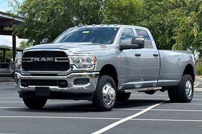 2024 RAM 3500 Tradesman Crew Cab 4x4 8' Box