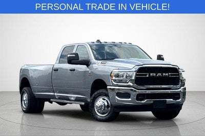 2024 RAM 3500 Tradesman Crew Cab 4x4 8' Box