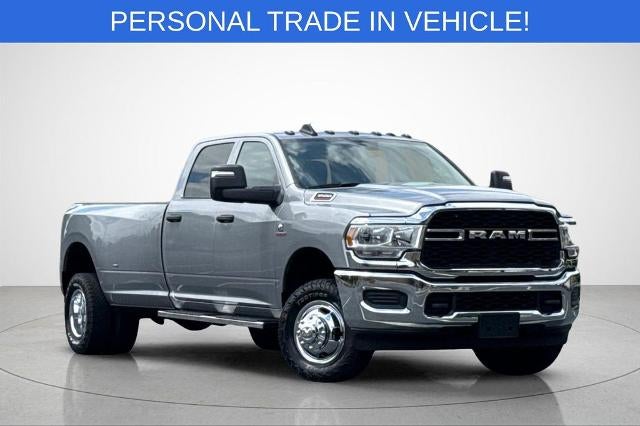 2024 RAM 3500 Tradesman Crew Cab 4x4 8' Box