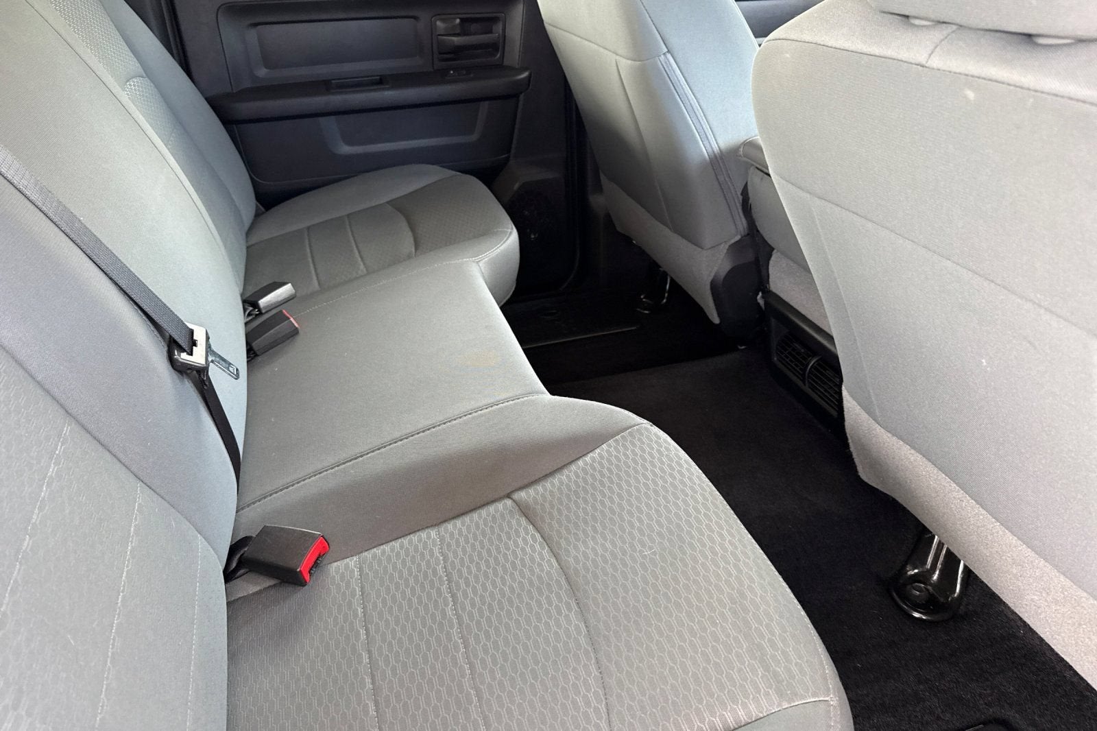 2017 RAM 2500 Tradesman Crew Cab 4x4 6'4" Box