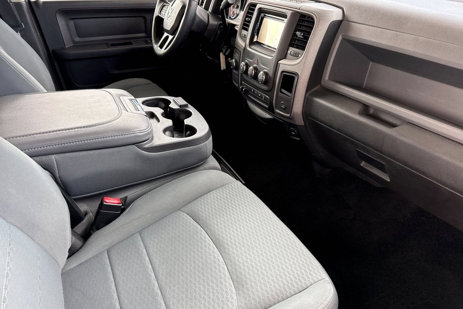 2017 RAM 2500 Tradesman Crew Cab 4x4 6'4" Box