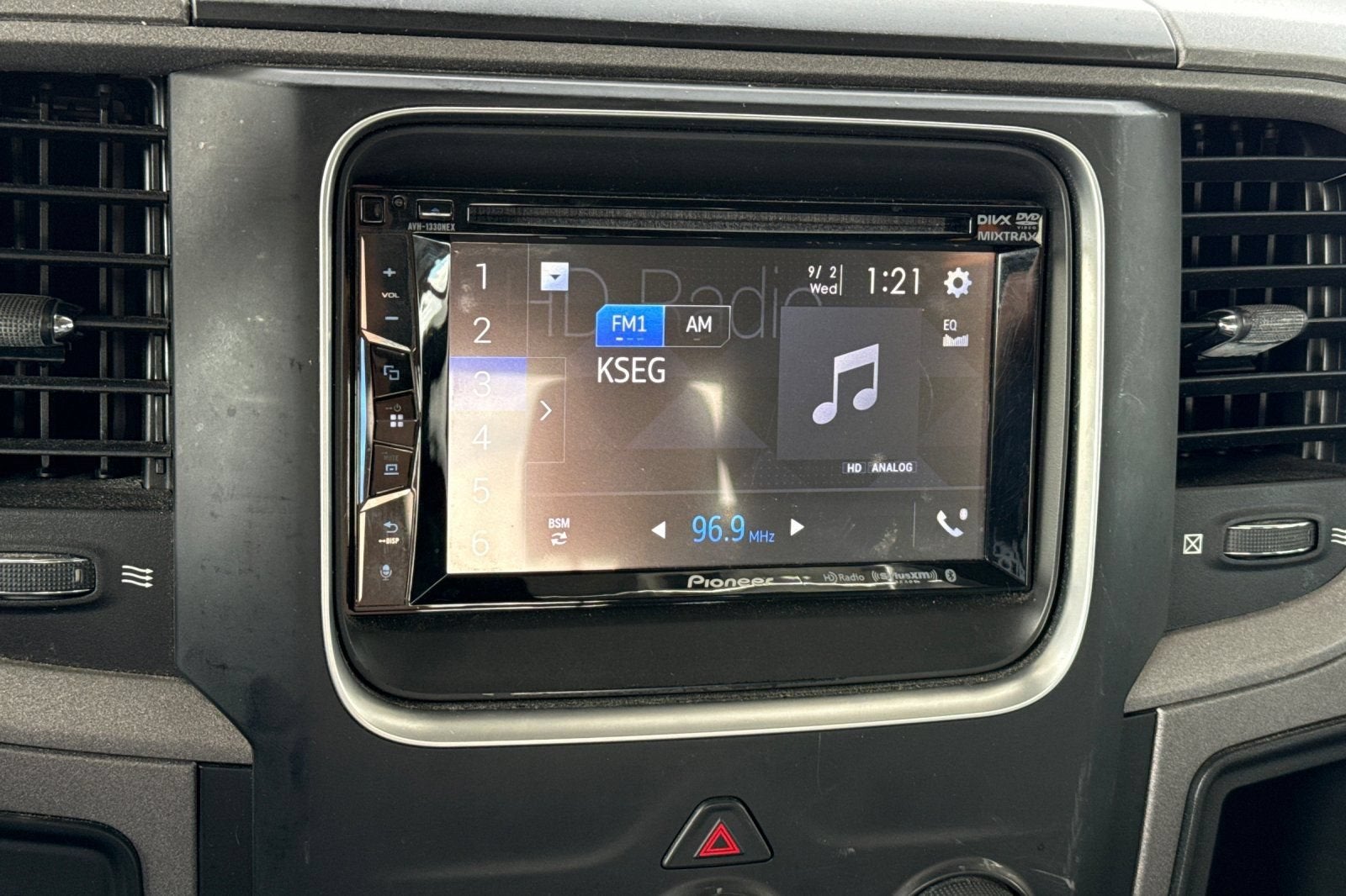 2017 RAM 2500 Tradesman Crew Cab 4x4 6'4" Box