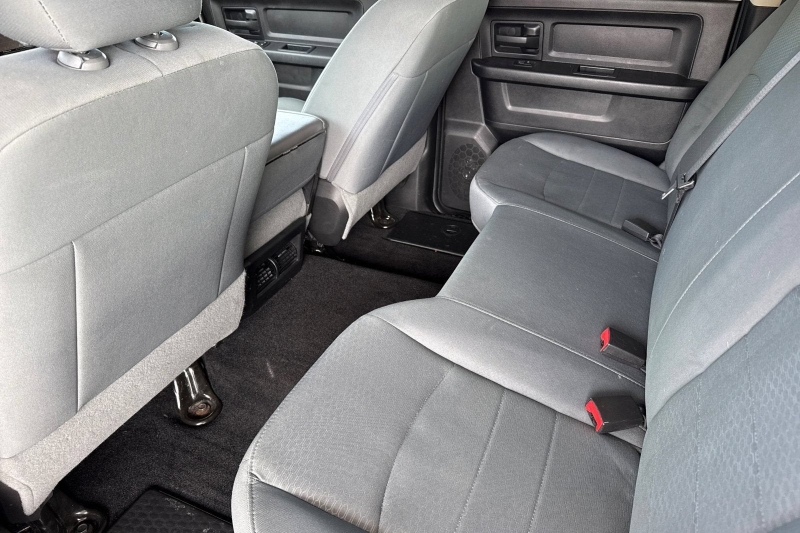 2017 RAM 2500 Tradesman Crew Cab 4x4 6'4" Box