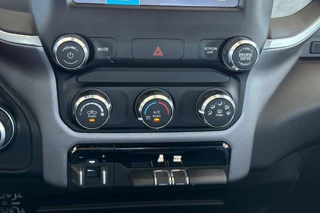 2024 RAM 2500 Big Horn Crew Cab 4x4 6'4" Box