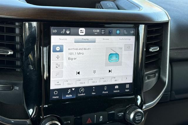 2022 RAM 2500 Laramie Crew Cab 4x4 6'4" Box