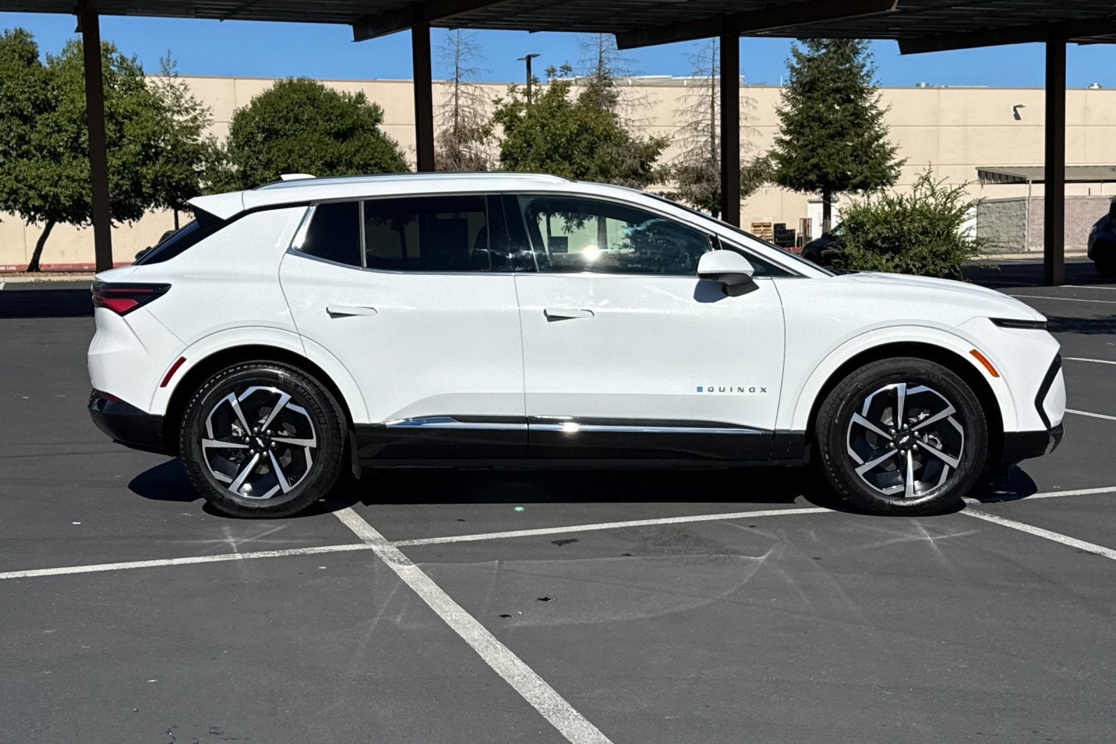 2024 Chevrolet Equinox EV 2LT