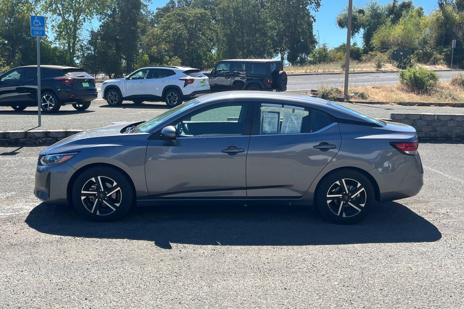 2024 Nissan Sentra SV Xtronic CVT