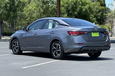 2024 Nissan Sentra SV Xtronic CVT