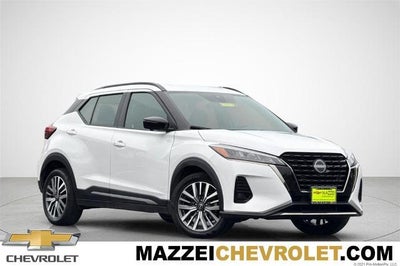 2024 Nissan Kicks SR Xtronic CVT