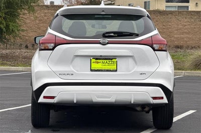 2024 Nissan Kicks SR Xtronic CVT