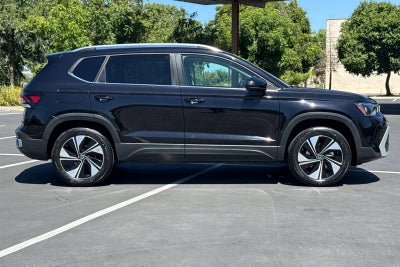 2025 Volkswagen Taos SE