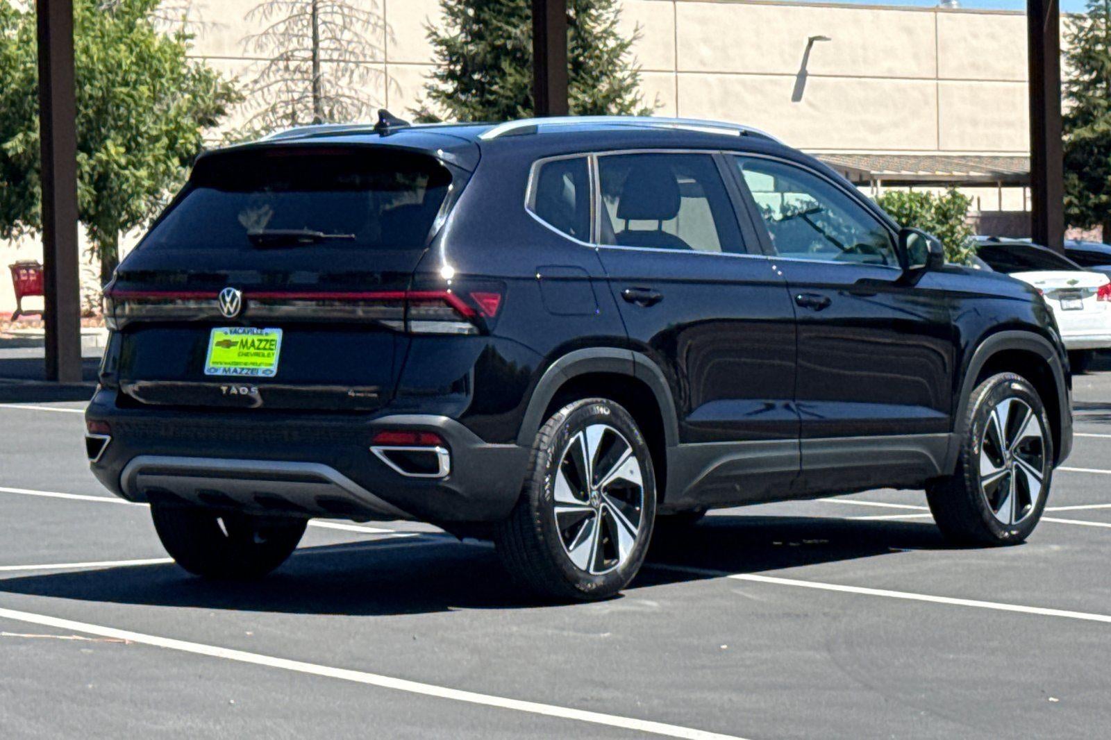 2025 Volkswagen Taos SE
