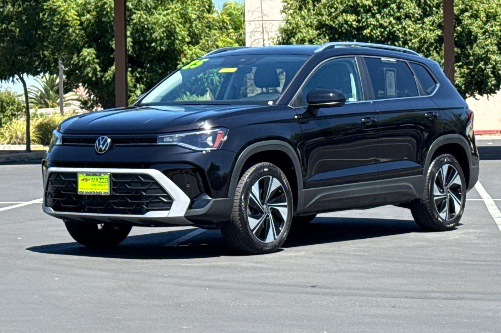 2025 Volkswagen Taos SE