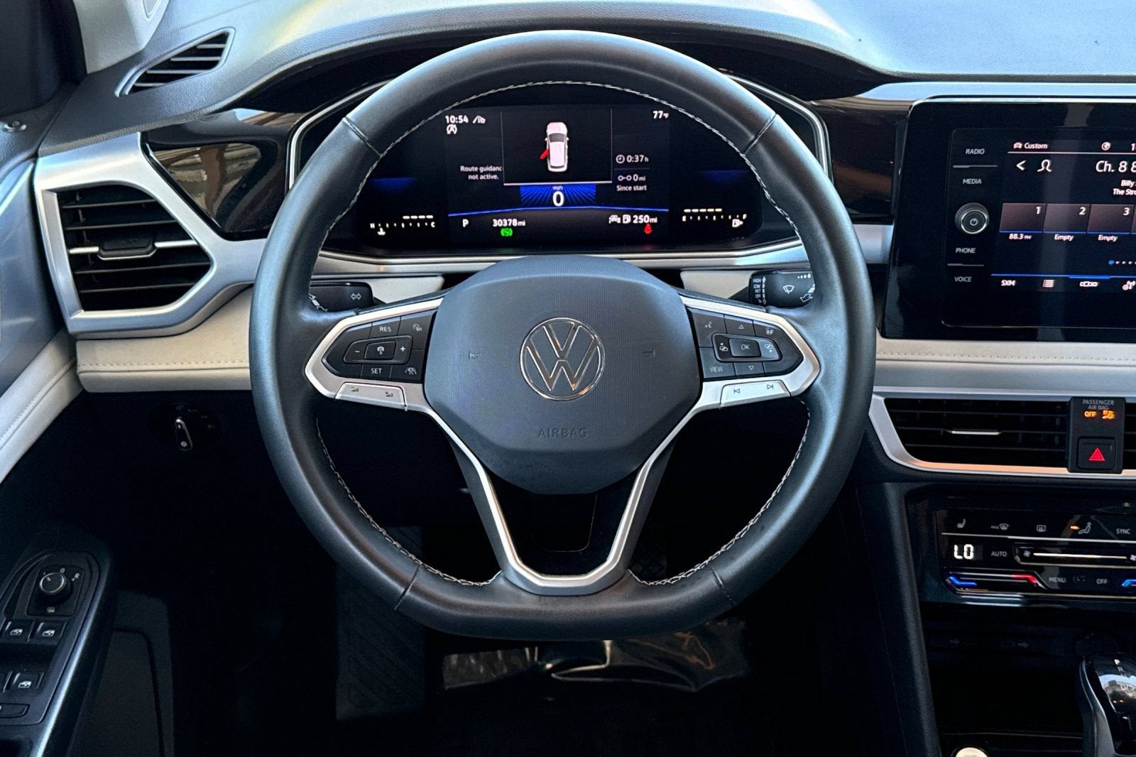2025 Volkswagen Taos SE
