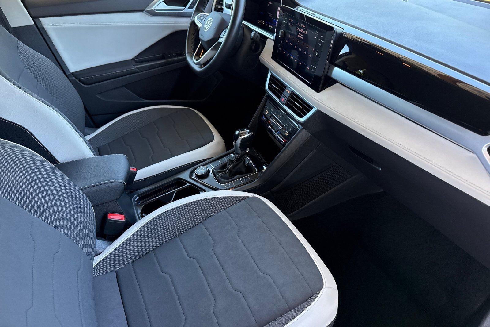 2025 Volkswagen Taos SE