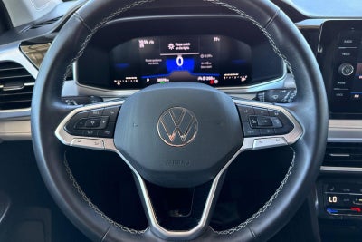 2025 Volkswagen Taos SE