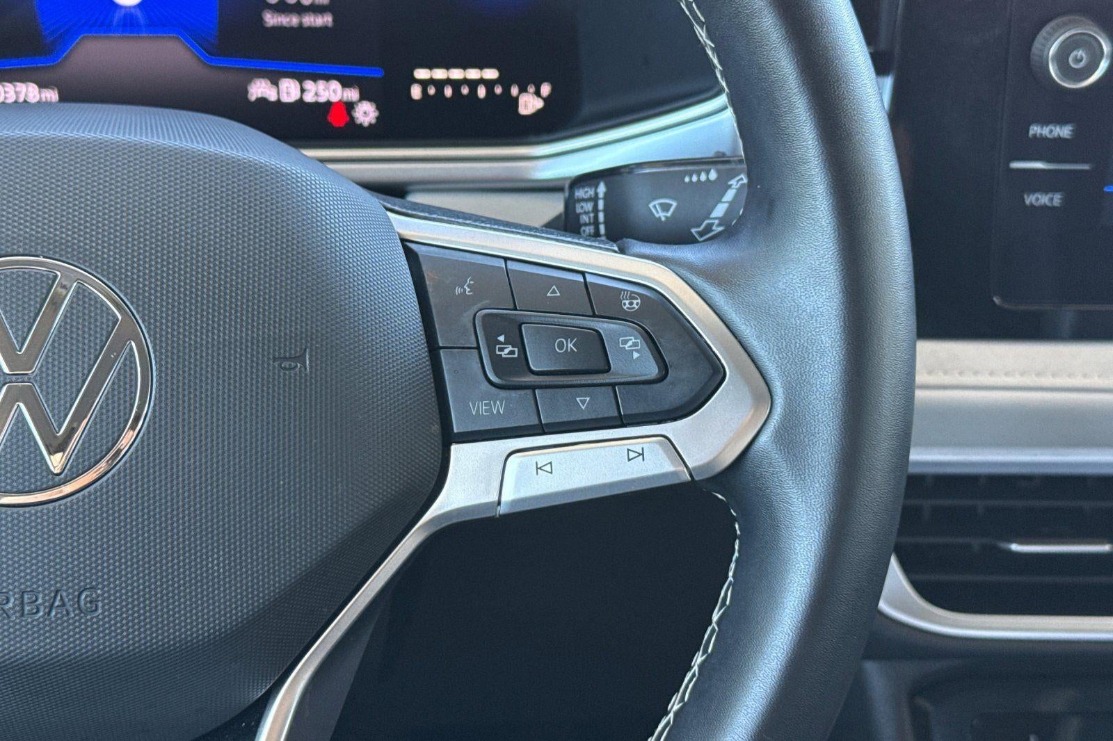 2025 Volkswagen Taos SE