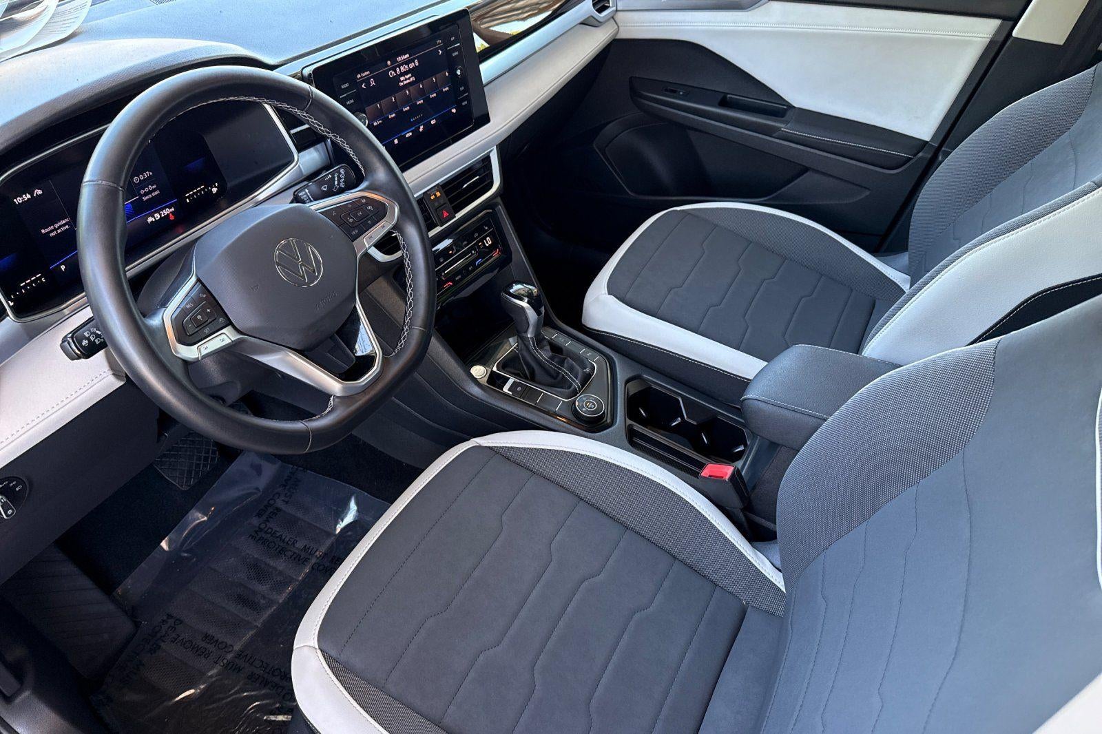 2025 Volkswagen Taos SE