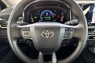 2025 Toyota Camry LE