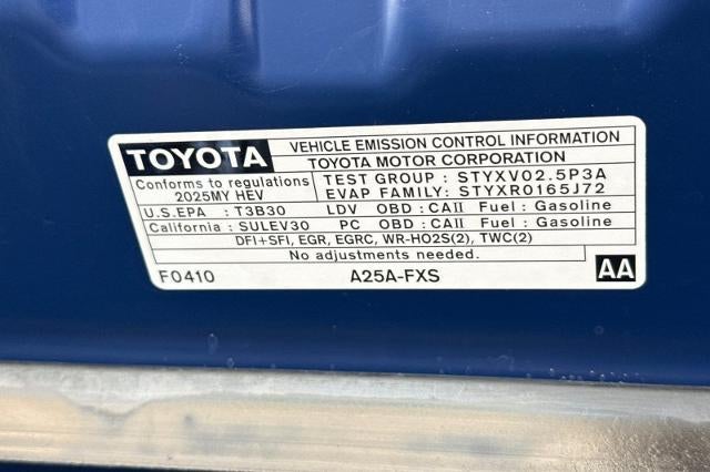 2025 Toyota Camry SE