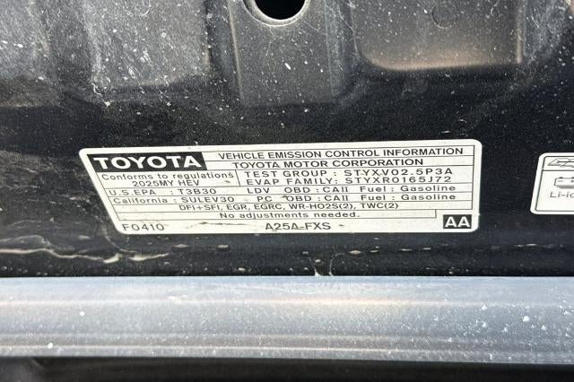 2025 Toyota Camry LE