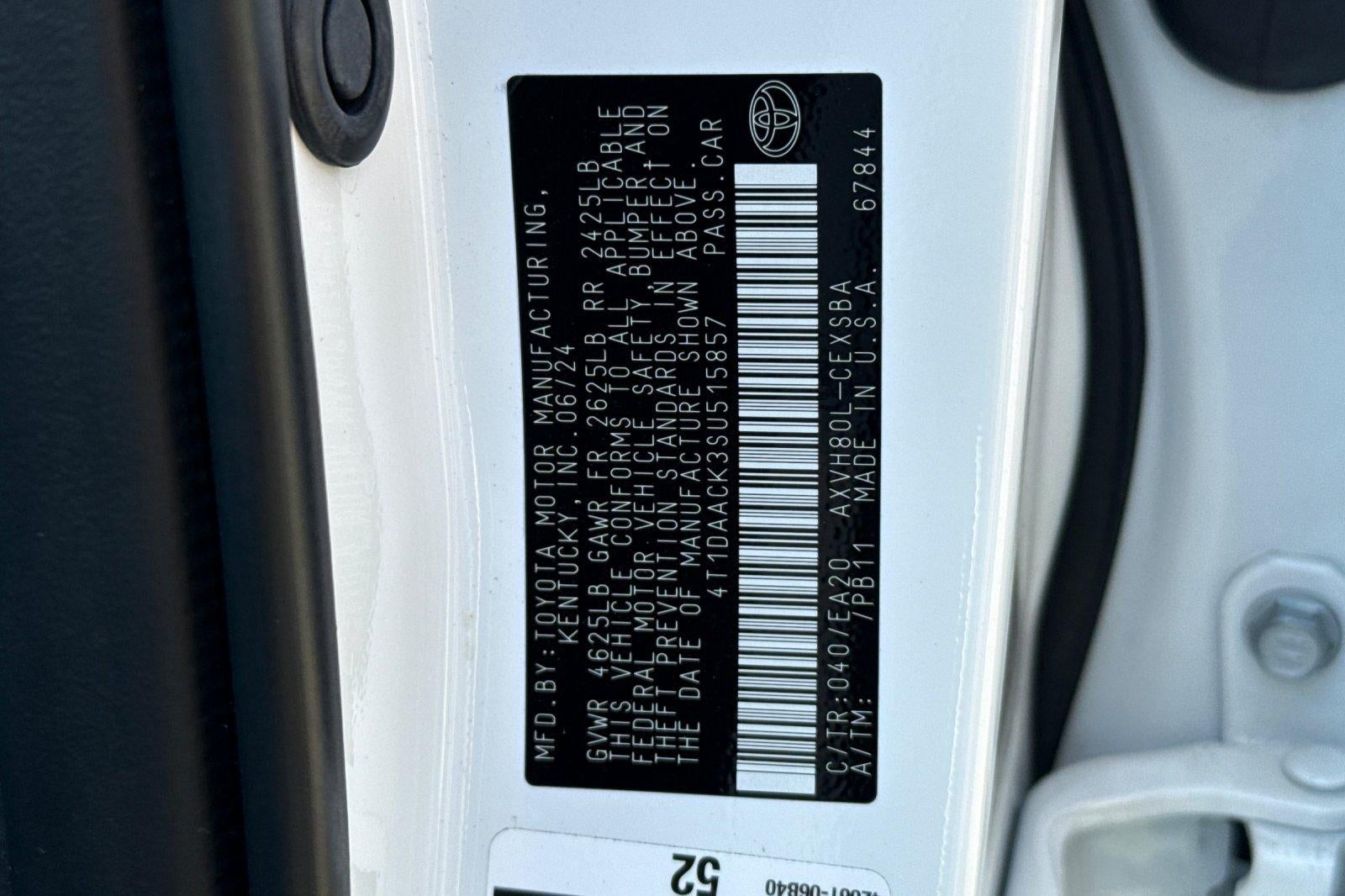 2025 Toyota Camry SE