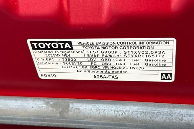 2025 Toyota Camry SE