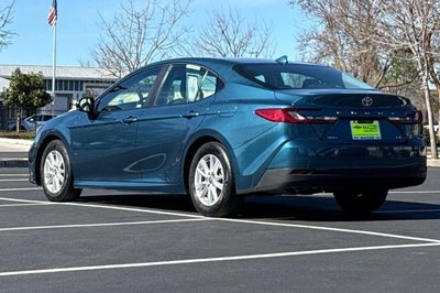 2025 Toyota CAMRY LE LE