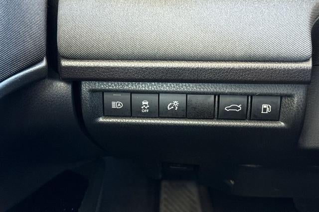 2025 Toyota CAMRY LE LE