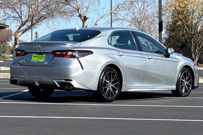 2024 Toyota Camry SE