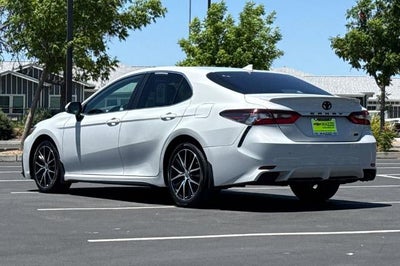 2024 Toyota Camry SE